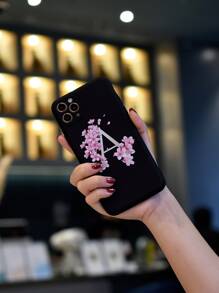 Funda compatible con iphone con estampado de flor y letra - Multicolor - Ver 3
