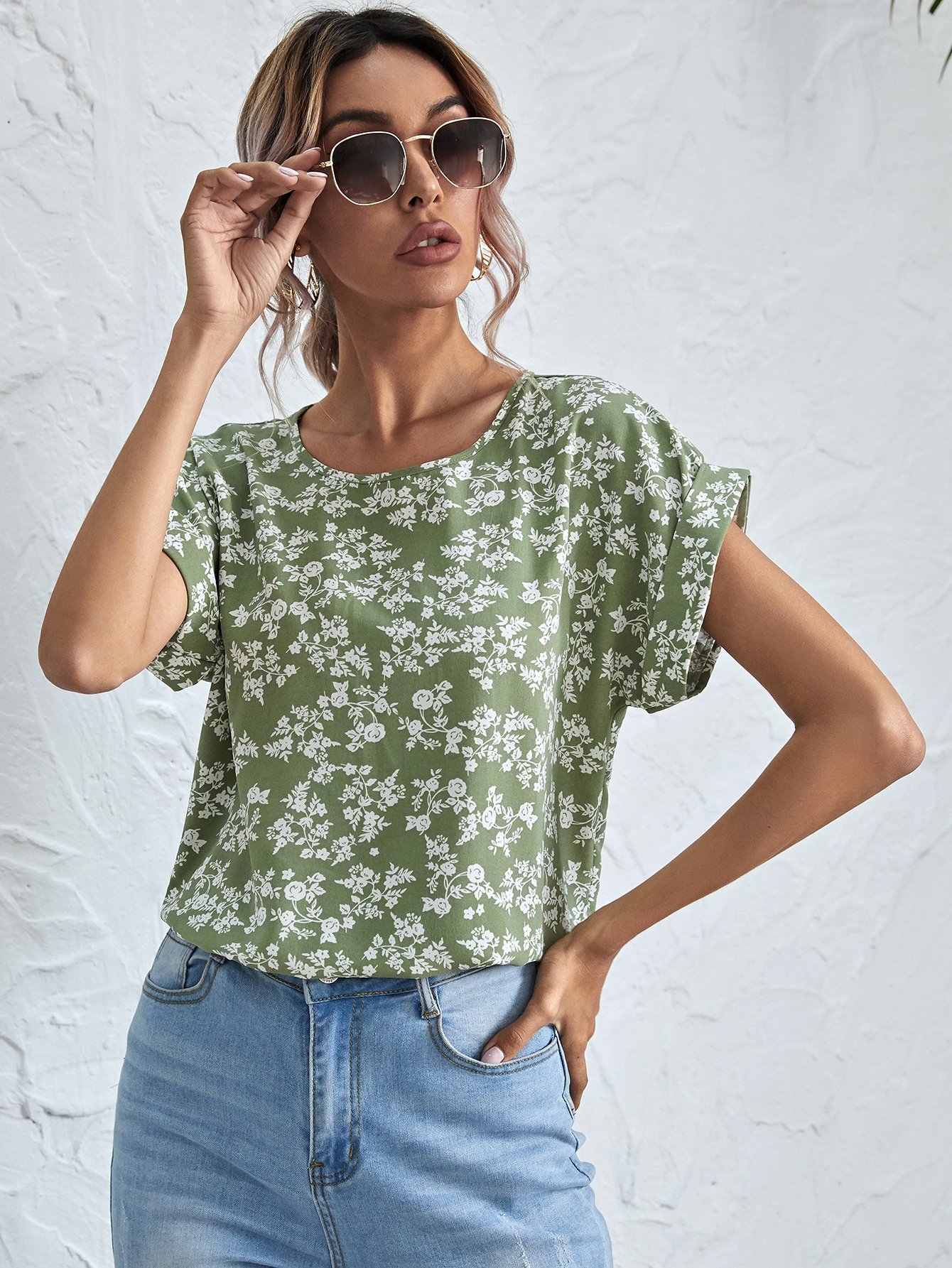 Rolled Cuff Ditsy Floral Top thumbnail