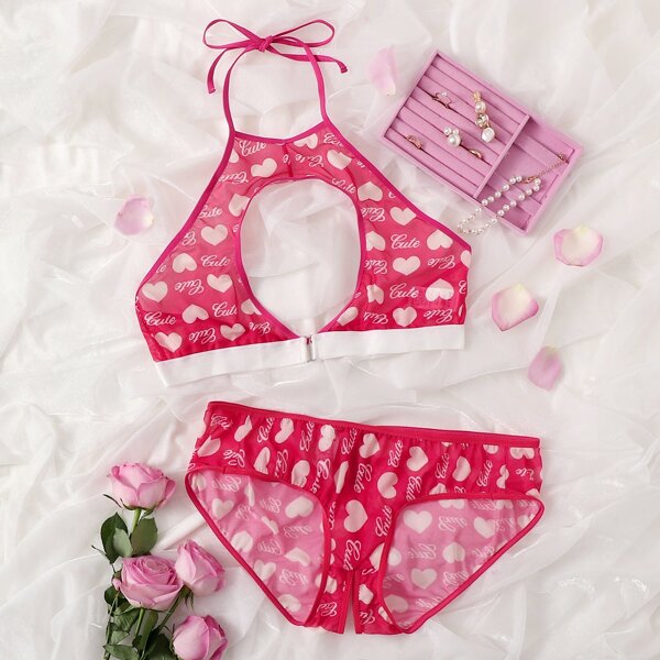 

Plus Heart & Letter Graphic Cut-out Lingerie Set, Pink