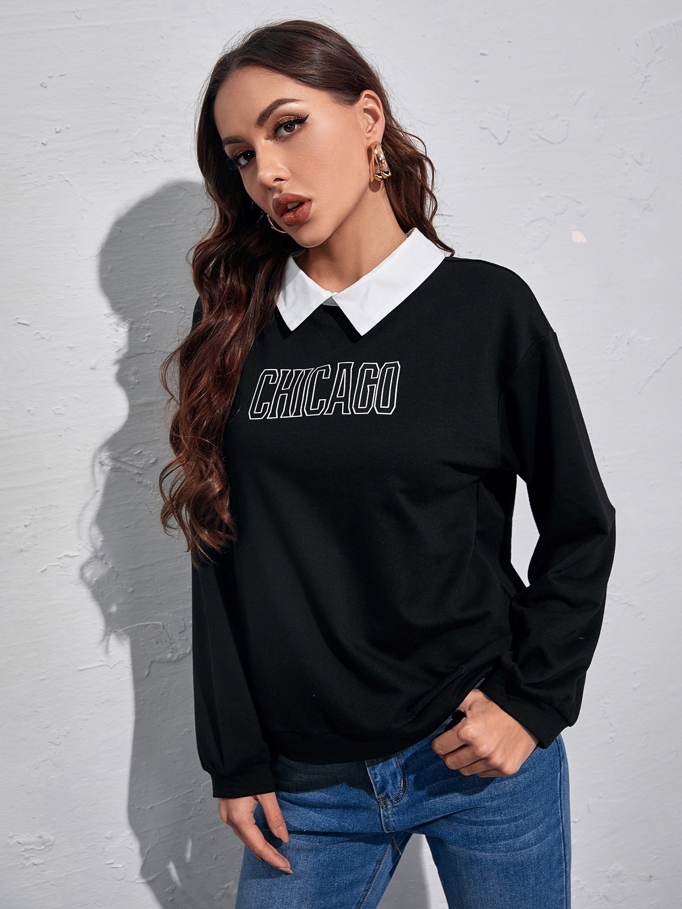Letter Graphic Contrast Collar Sweatshirt thumbnail