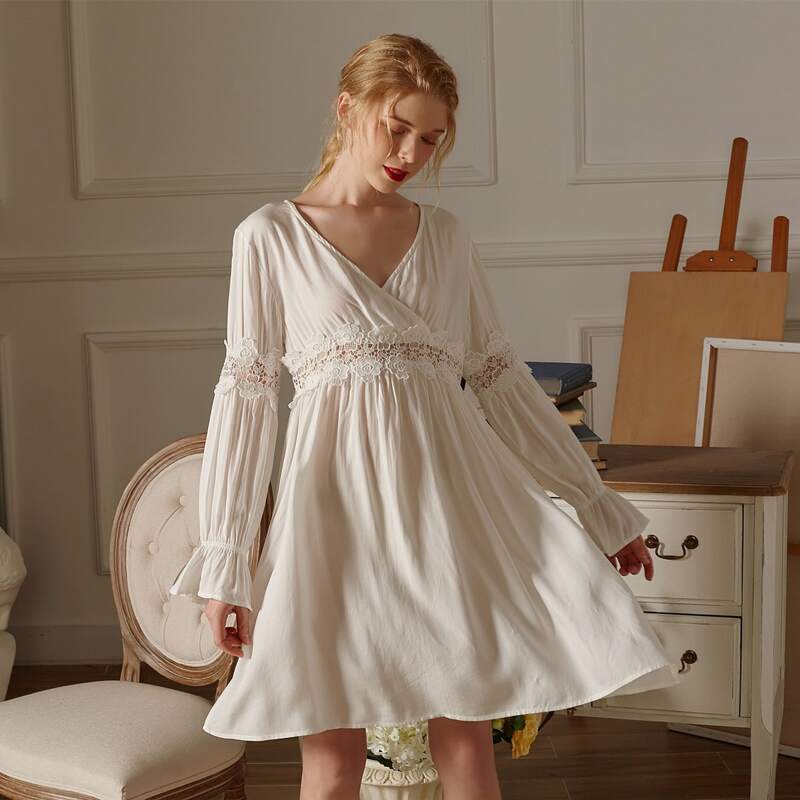 

Contrast Lace Flounce Sleeve Nightdress, White