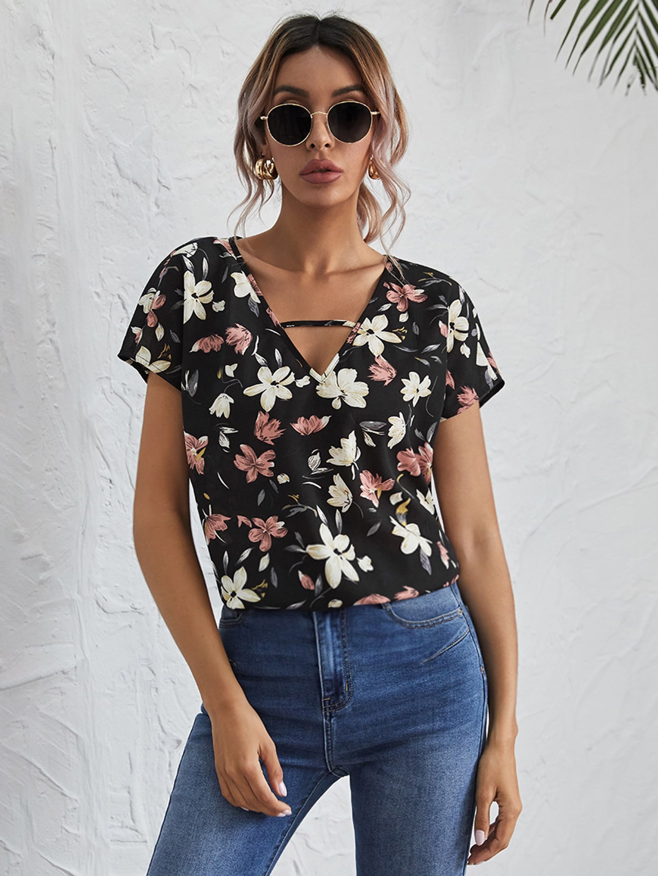 Keyhole Neck Floral Print Top thumbnail