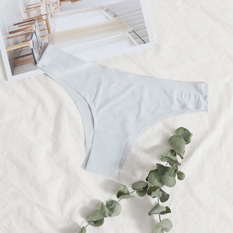 

Letter Graphic Seamless Panty, Light grey