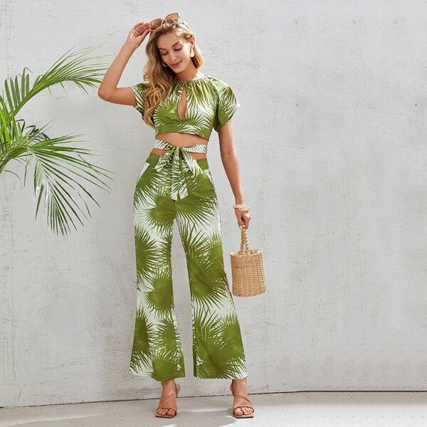 

Tropical Print Flare Leg Pants, Olive green