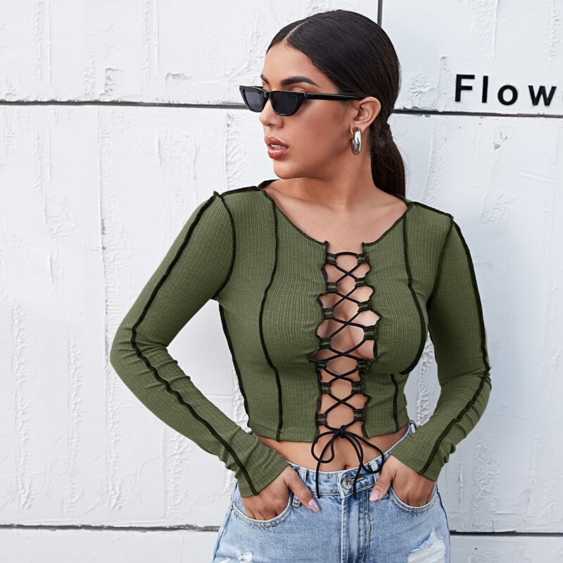 

Lace Up Front Slim Crop Tee, Army green