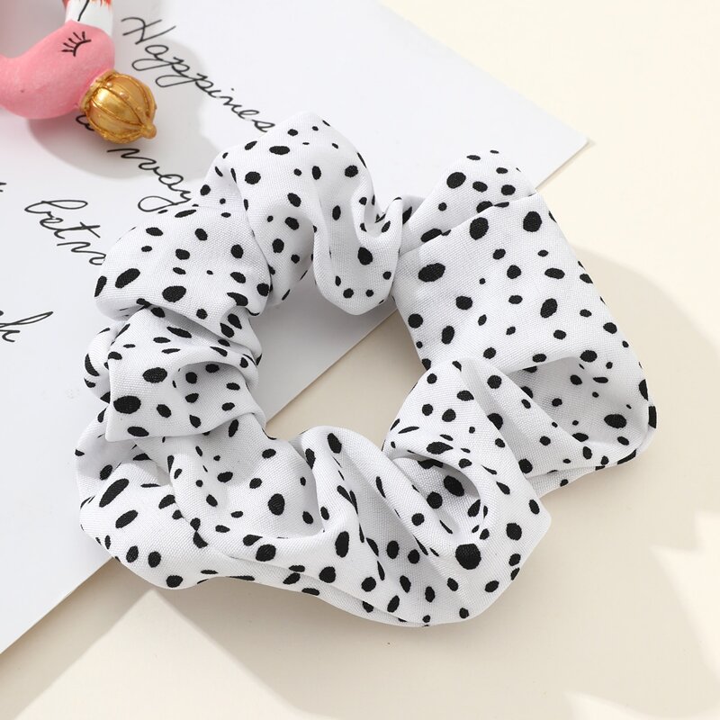 

1pc Dalmatian Scrunchie, White