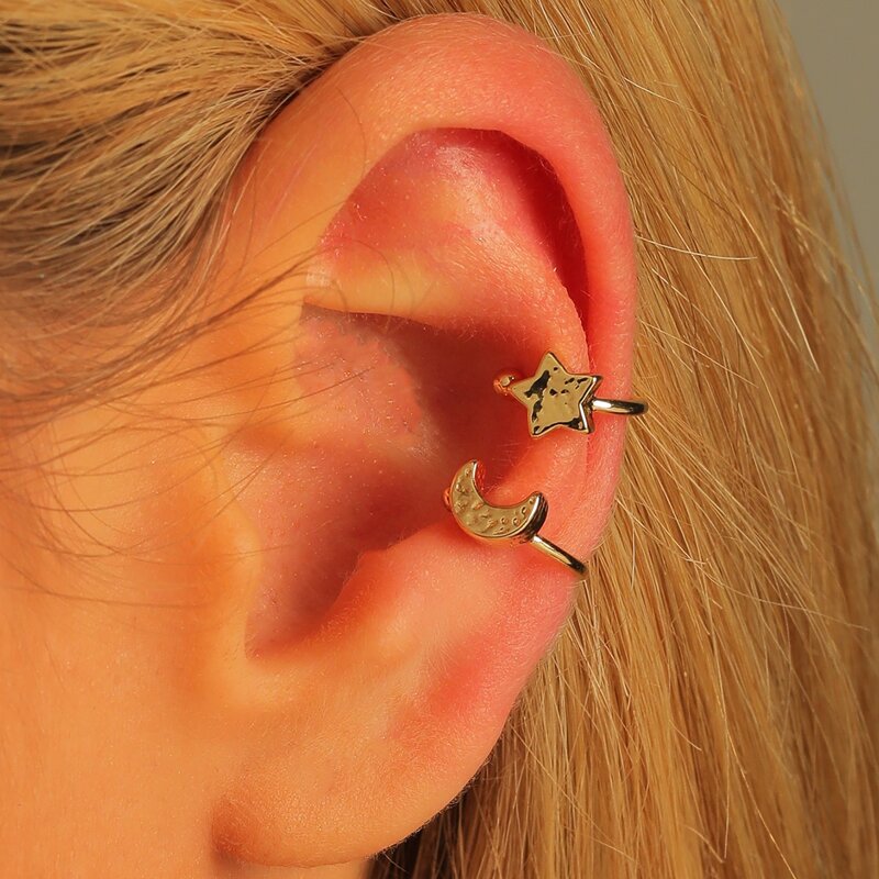 

2pcs Star Decor Earrings, Gold