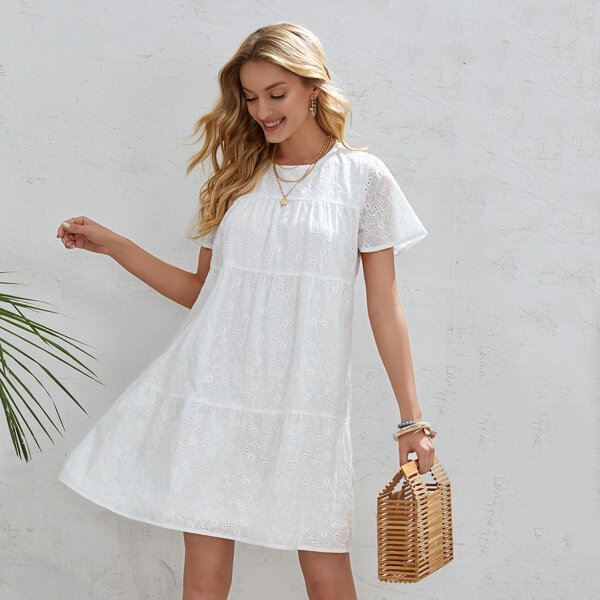 

Keyhole Back Schiffy Smock Dress, White