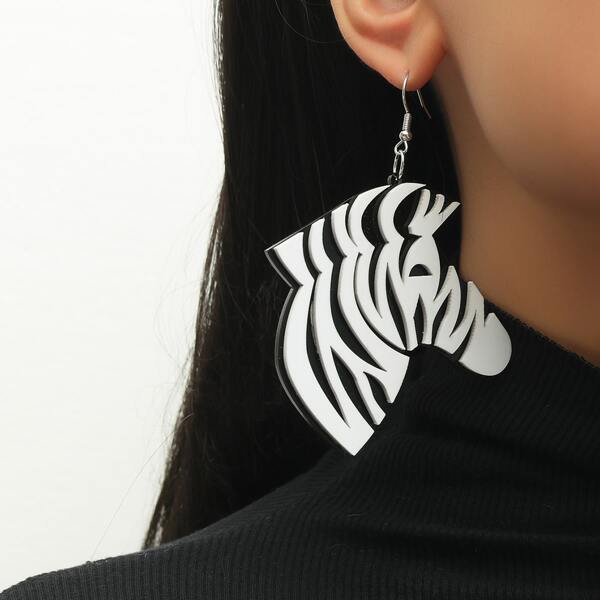 

Animal Decor Drop Earrings, Black and white