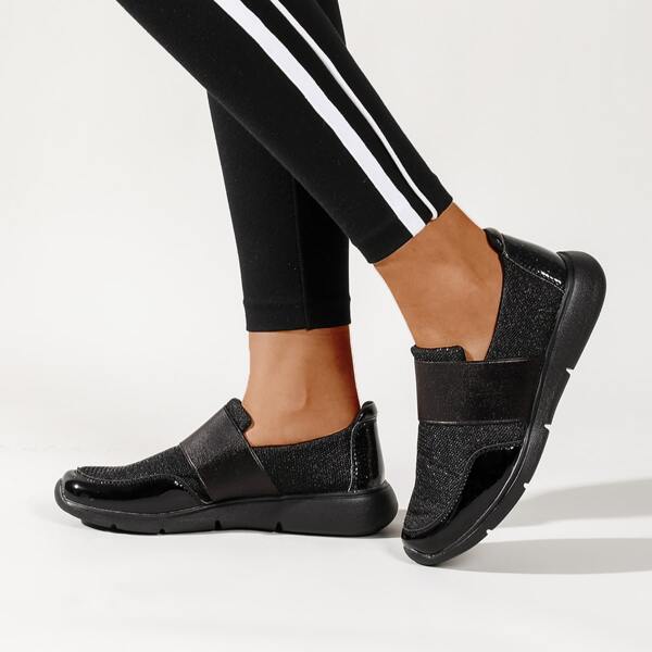 

Low Top Running Shoes, Black