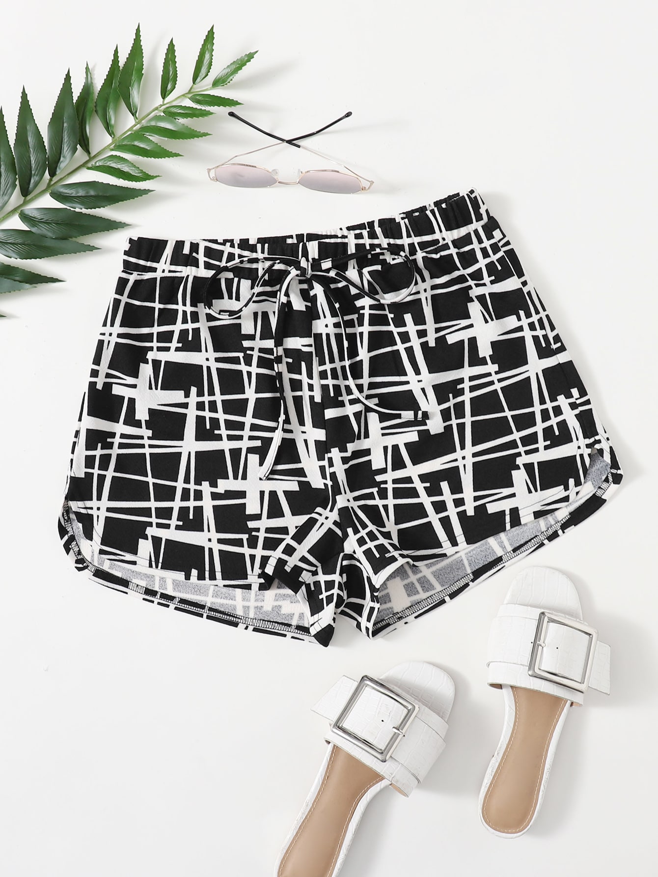 Tie Front Graphic Shorts thumbnail