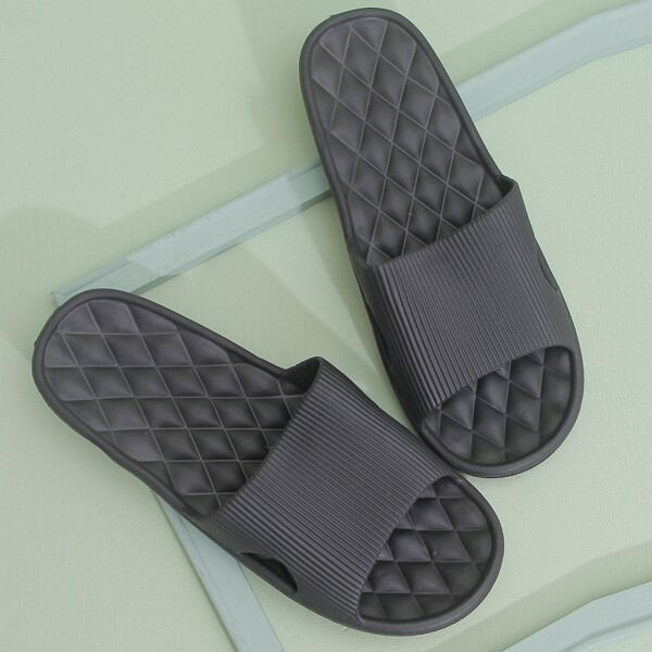

Men Cut-out Shower Slides, Black