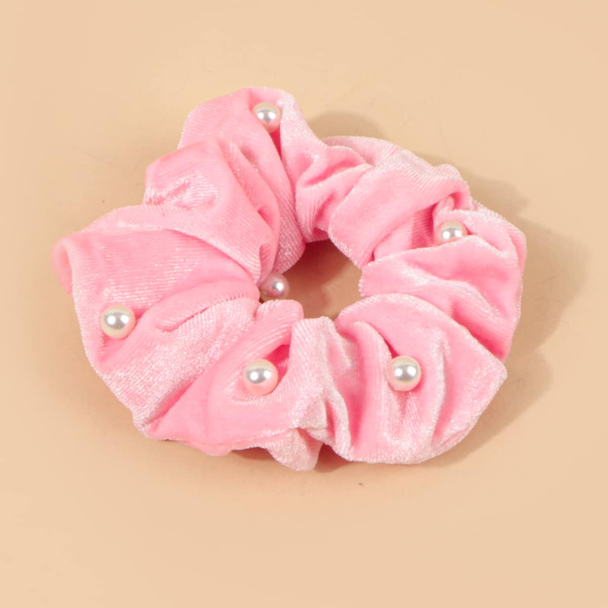 

1pc Faux Pearl Velvet Scrunchie, Baby pink