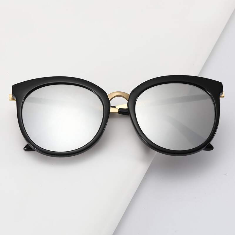 

Round Frame Sunglasses