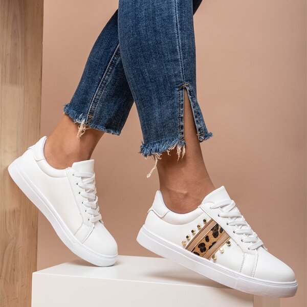 

Studded Decor Lace-up Front Skate Shoes, White