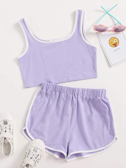 طقم سروال قصير دلفين مع لباس علوي بشريط متباين للبنات