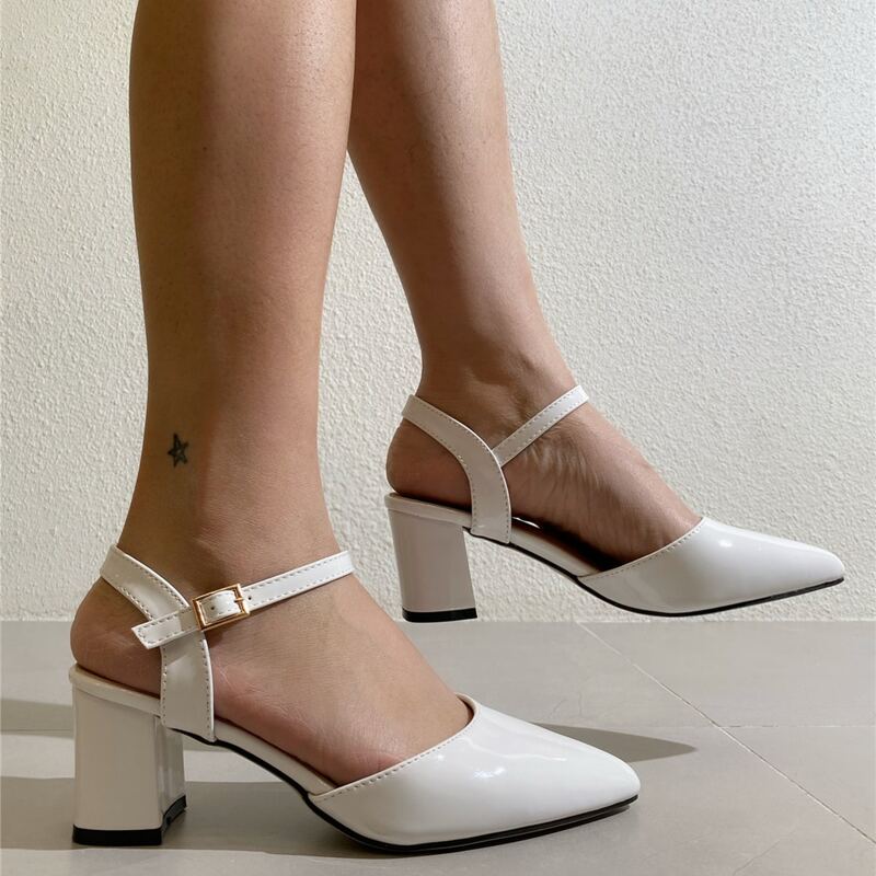 

Point Toe Chunky Heeled Ankle Strap Pumps, White