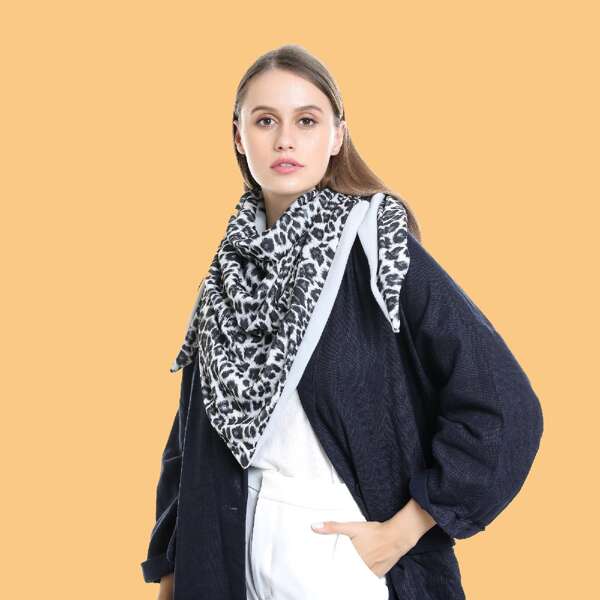 

Leopard Pattern Scarf, White