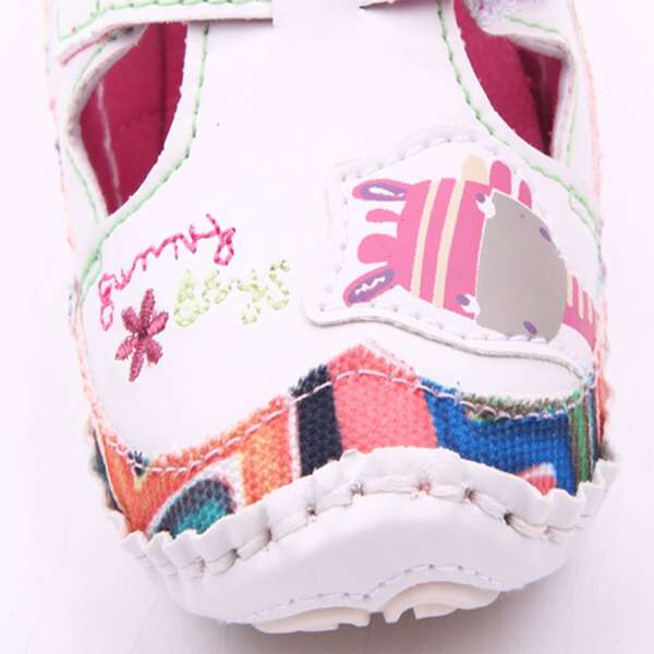 

Baby Girl Cartoon Decor Velcro Strap Sneakers, White