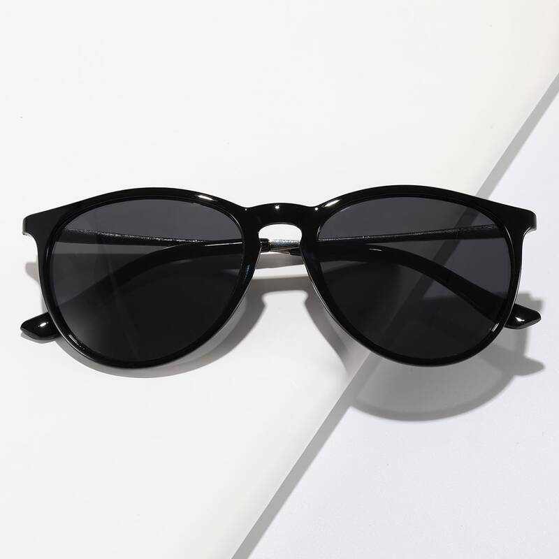 

Guys Skinny Frame Sunglasses, Black