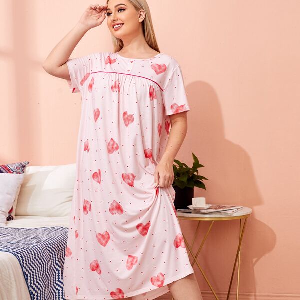 

Plus Allover Heart Print Nightdress, Baby pink