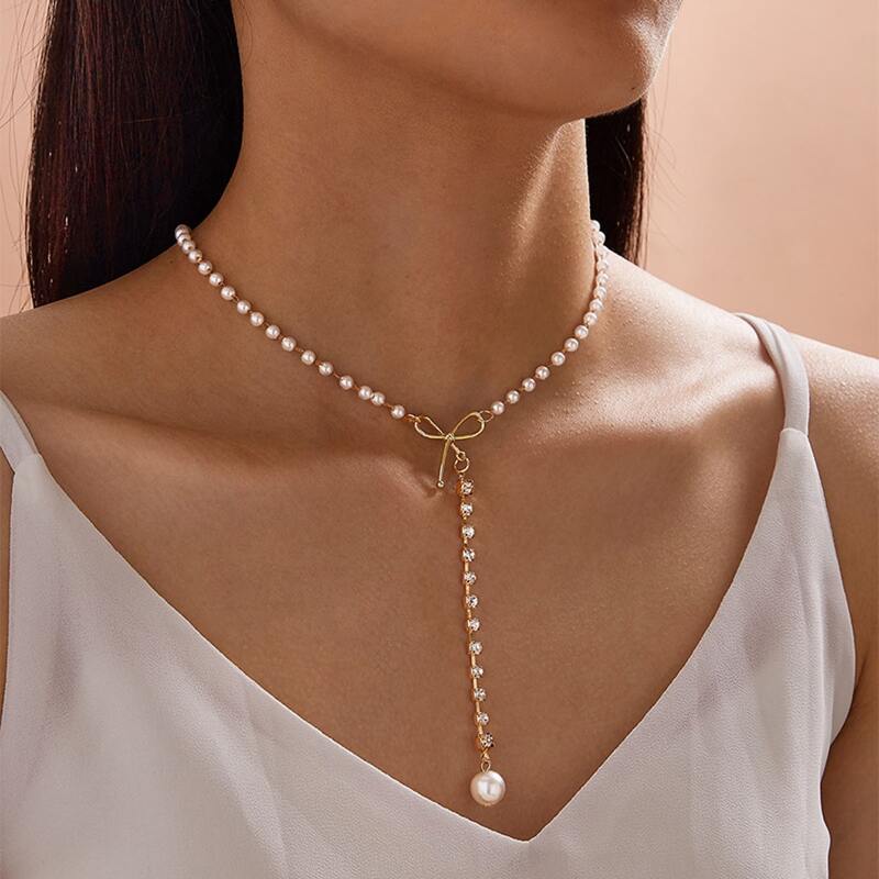 

Rhinestone & Faux Pearl Decor Necklace, White