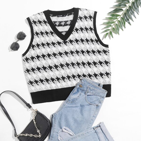 

Plus Houndstooth Pattern Sweater Vest, Black and white
