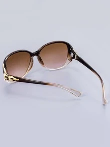 A Pair Of Women PC Circular Fox Head Sunglasses Decoration, Fashionable Eyeglasses Suitable For Traveling. Sunglasses Beach Sun Glasses Beach Accessories For Women Sun Glasses Sunglasses Shades - Brown - View 4