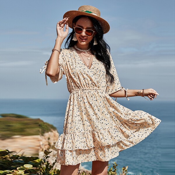 

Ditsy Floral Surplice Neck Ruffle Hem Dress, Multicolor