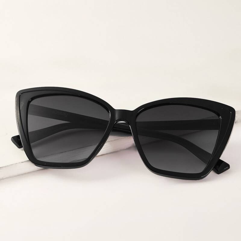 

Cat Eye Sunglasses