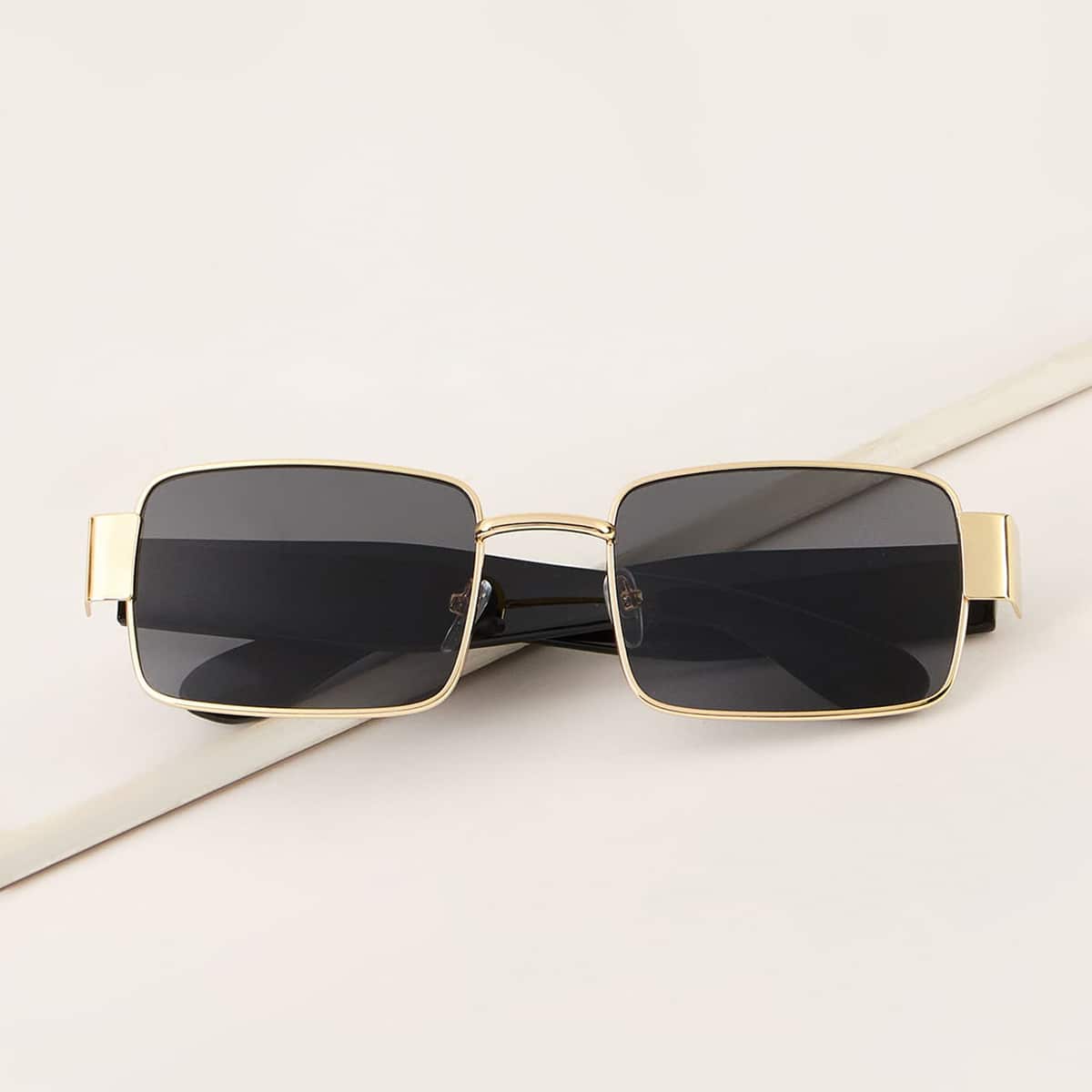 

Metal Frame Sunglasses