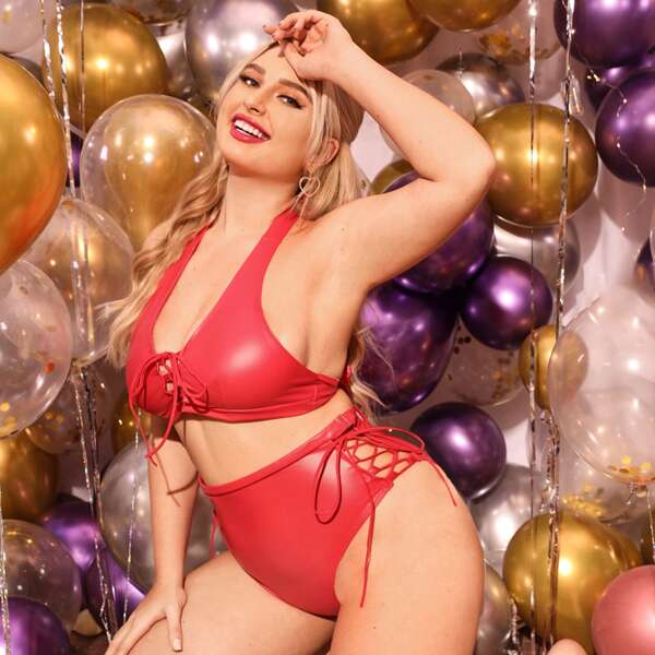 

Plus Lace-up PU Lingerie Set, Red