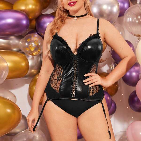 

Plus Contrast Lace PU Garter Bustier, Black