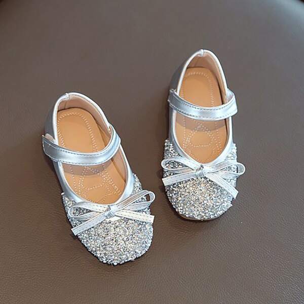 

Toddler Girls Glitter Decor Velcro Strap Flats, Silver