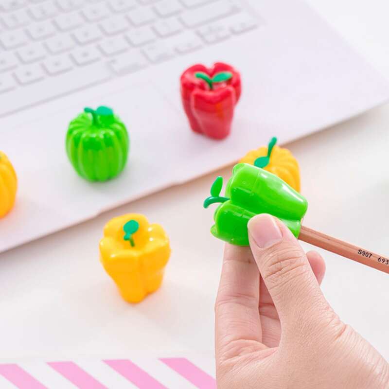 

1pc Random Chilli Shaped Pencil Sharpener, Multicolor