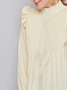 SHEIN Camisa con botón con fruncido de cuello con fruncido - Beis - Ver 5