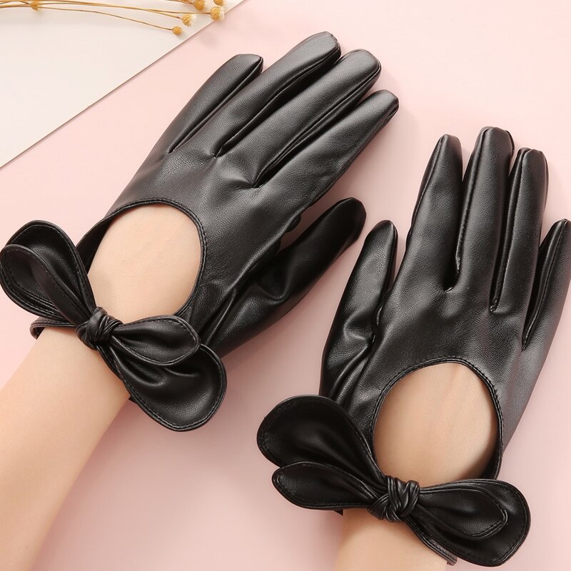 

Bow Decor Cut Out Gloves, Black