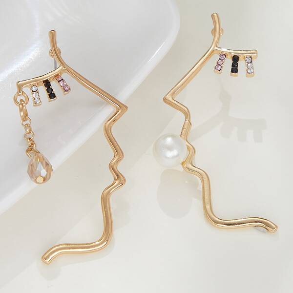

Faux Pearl Decor Figure Design Earrings, Gold