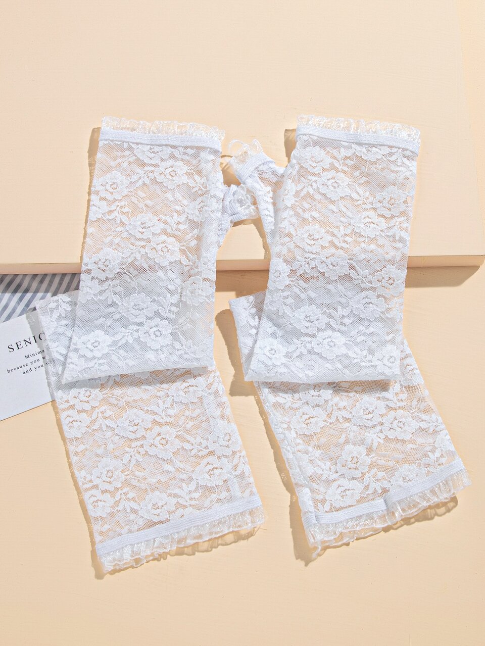 1pair White Floral Lace Gloves For Wedding Party Valentine's Day For Summer Wedding Dress Autumn Accessories,Elegant,Birthday