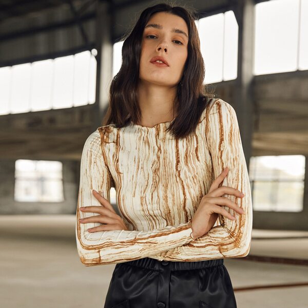 

Lettuce Trim Marble Print Top, Multicolor