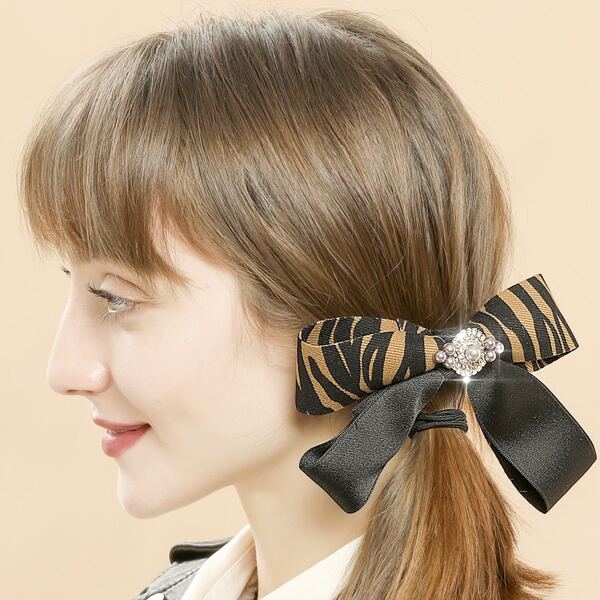 

Bow & Rhinestone Decor Hair Clip, Multicolor