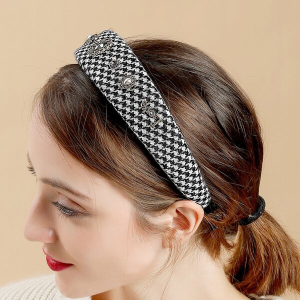 

Houndstooth Pattern Hair Hoop, Black and white