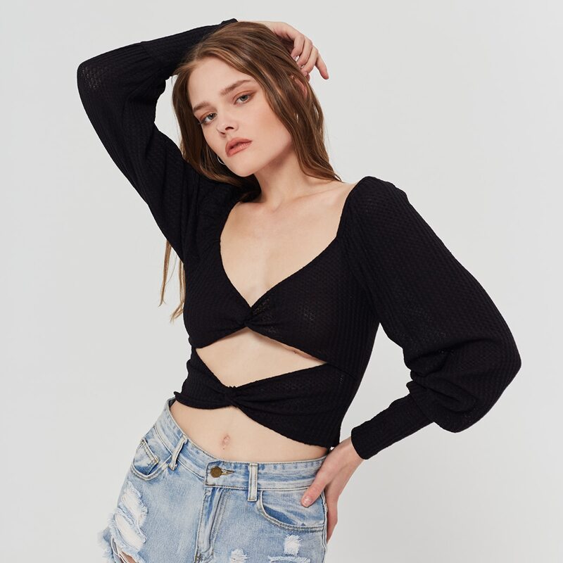 

Cut Out Front Crop Top, Black