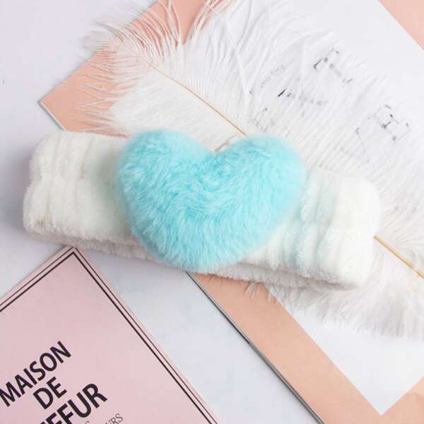 

Heart Decor Bath Headband, White