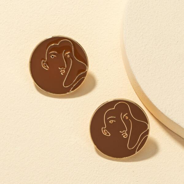 

Figure Design Round Stud Earrings, Coffee brown