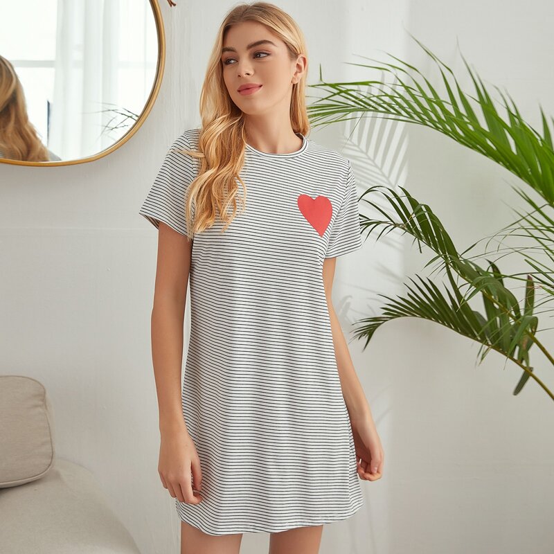 

Heart Print Stripe Nightdress, Black and white