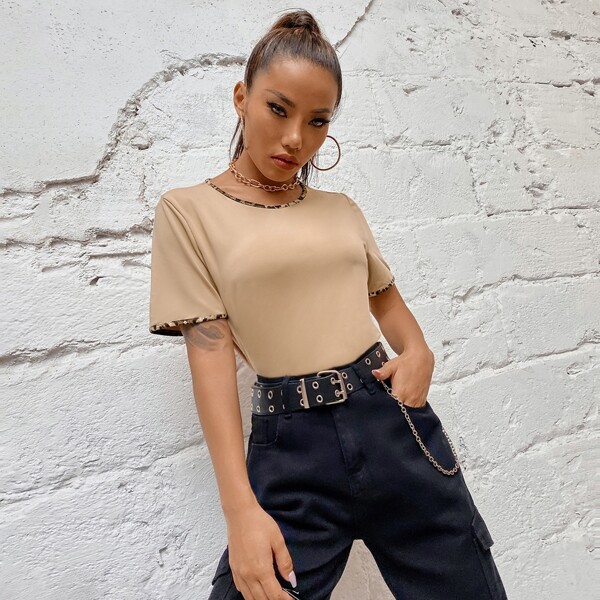 

Contrast Binding Crew Neck Tee, Khaki