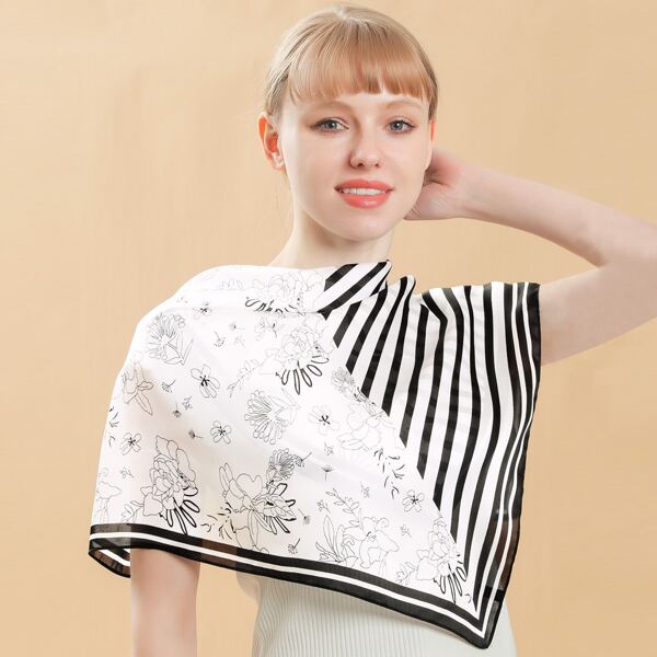 

Striped Pattern Bandana, Black and white