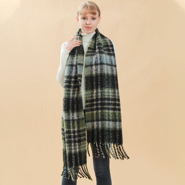 

Fringe Hem Plaid Scarf, Multicolor