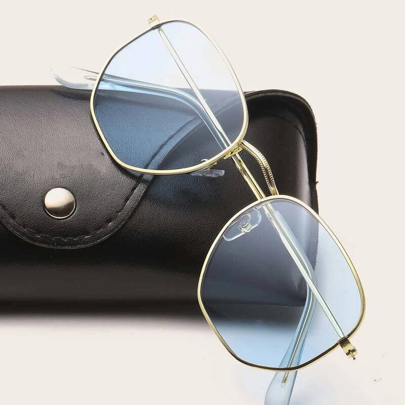 

Guys Tinted Lens Sunglasses, Baby blue